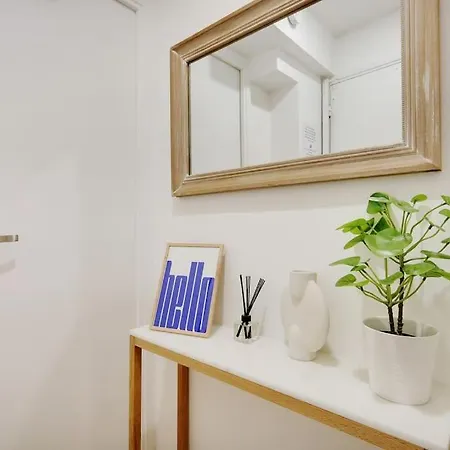 Charming Flat - Pere Lachaise Apartment *