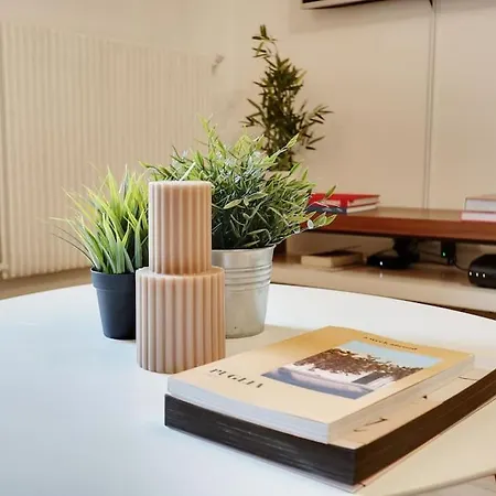 Charming Flat - Pere Lachaise Apartment Paris